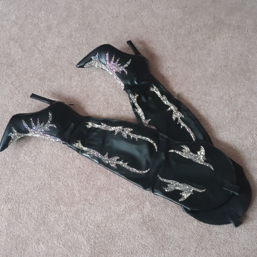 Black fitted 1000 rhinestones on fire thigh high - Picture 5 of 8